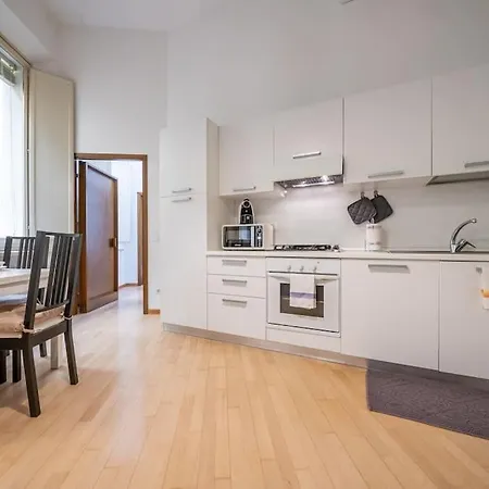 Duomo Delizioso Nel Cuore Di * 모데나